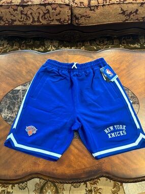 New York Knicks New Era Brand Blue Athletic Shorts Size Large